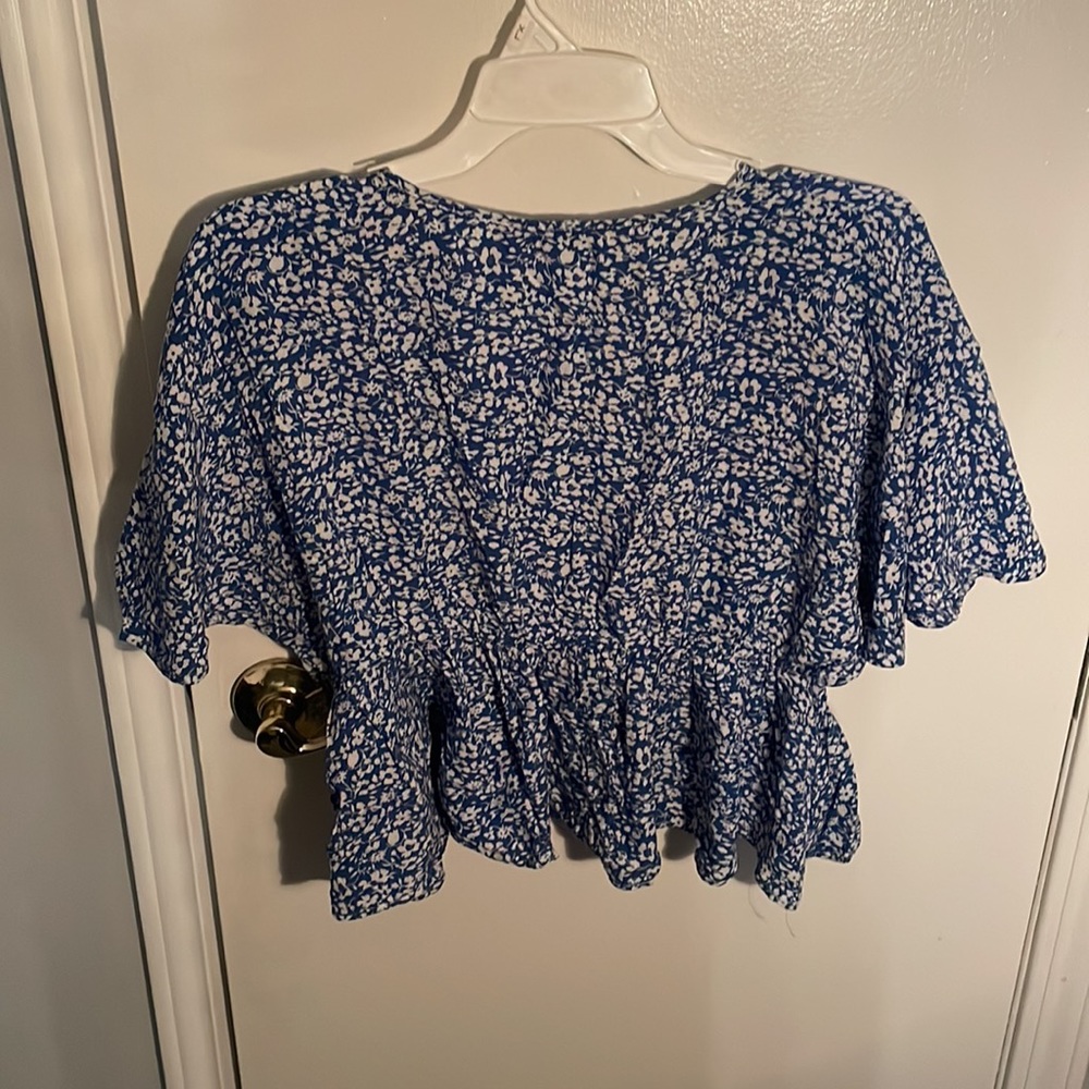 Crop top - Picture 2 of 2